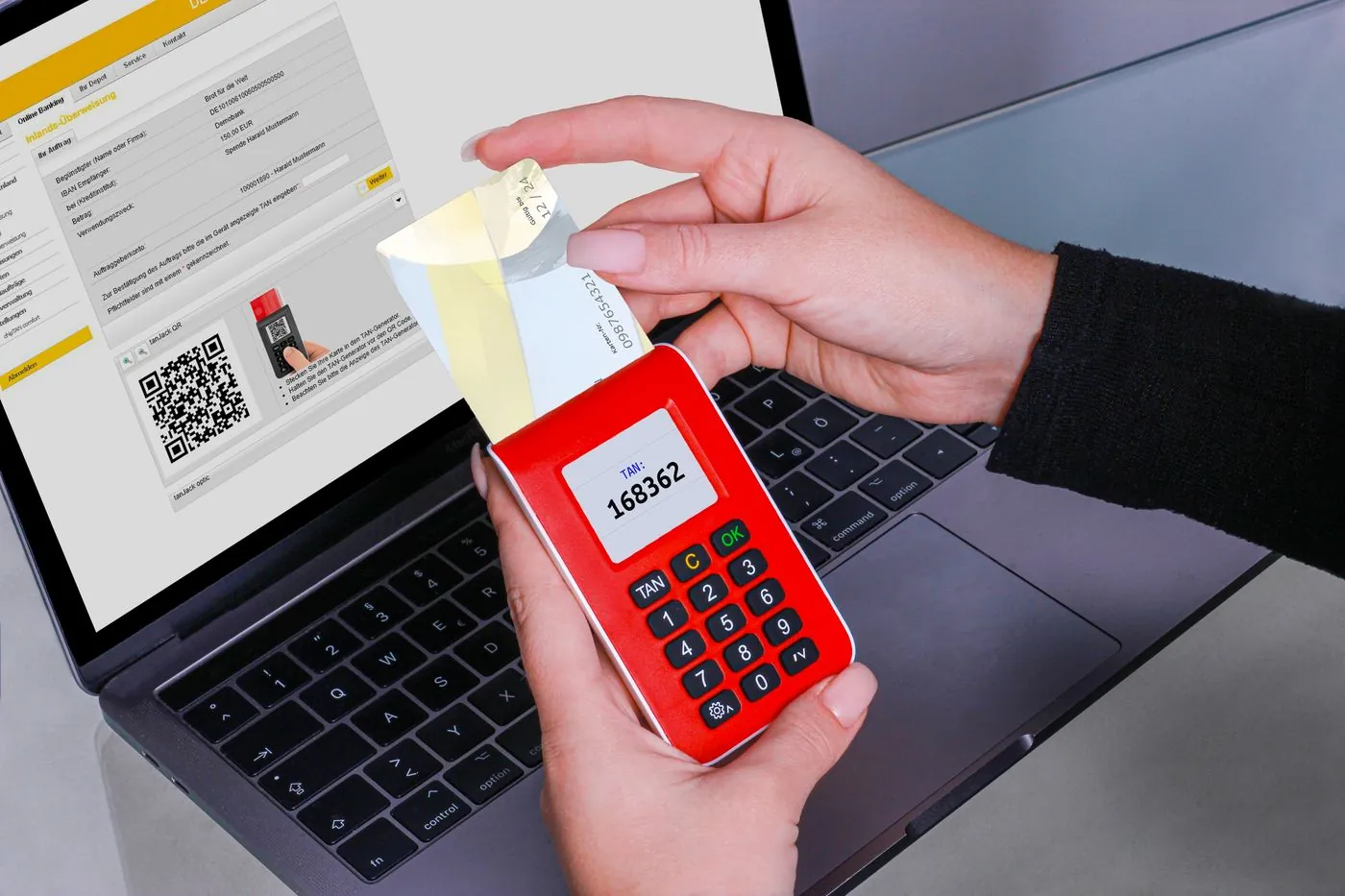 Zadávání kódu z platebního terminálu k notebooku