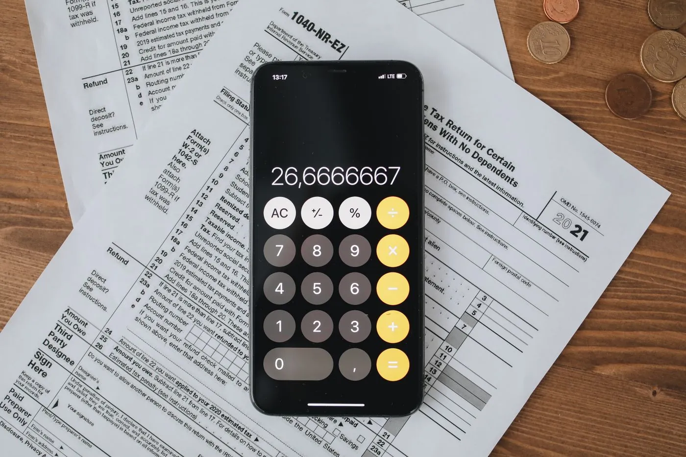 daňové formuláře s kalkulačkou na telefonu